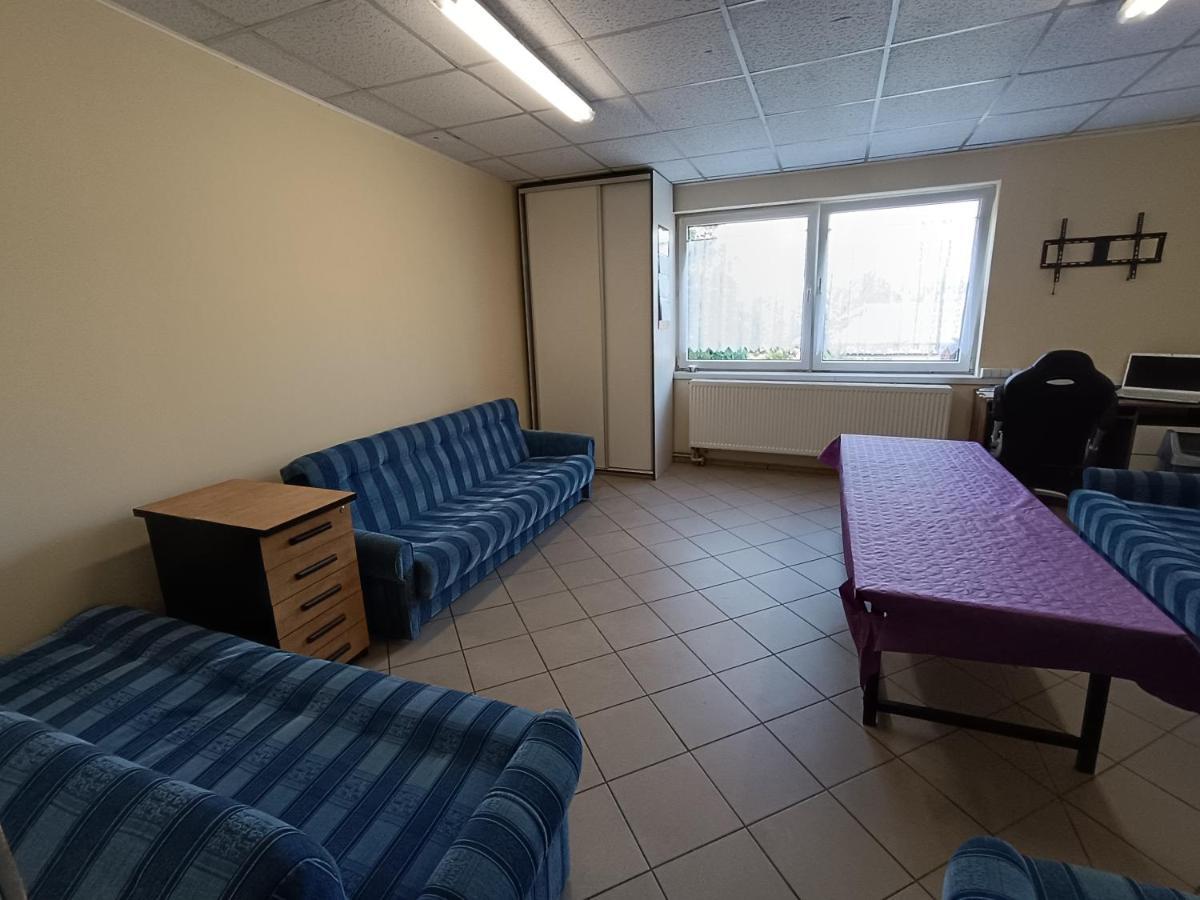 Hostel Welinek Gratis Parking Stęszew 外观 照片